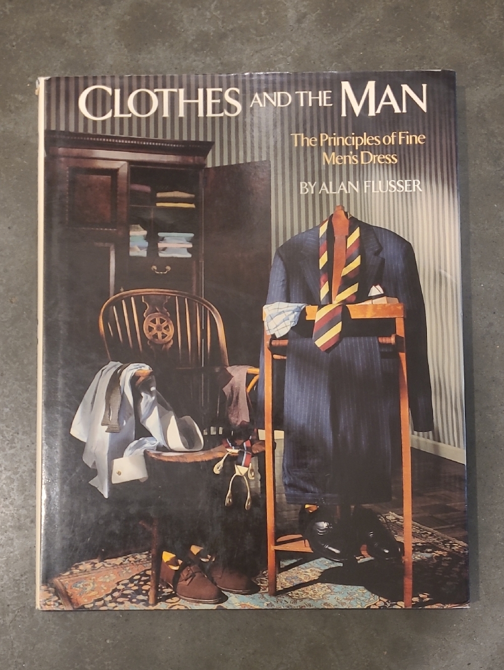 VINTAGE 1987 CLOTHES AND THE MAN COFFEE TABLE BOOK BY ALAN FLUSSER HARDCOVER
